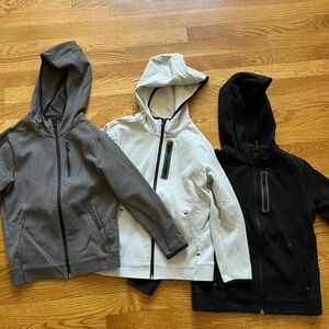 Old Navy Active Dynamic Fleece Jacket in Dark Gray, Light Gray, & Black